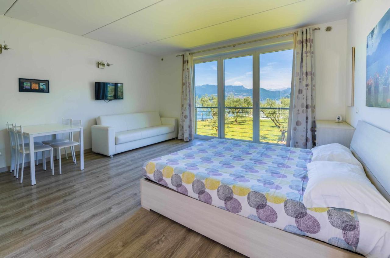 Direttamente Al Lago Apartments Мароне Екстериор снимка