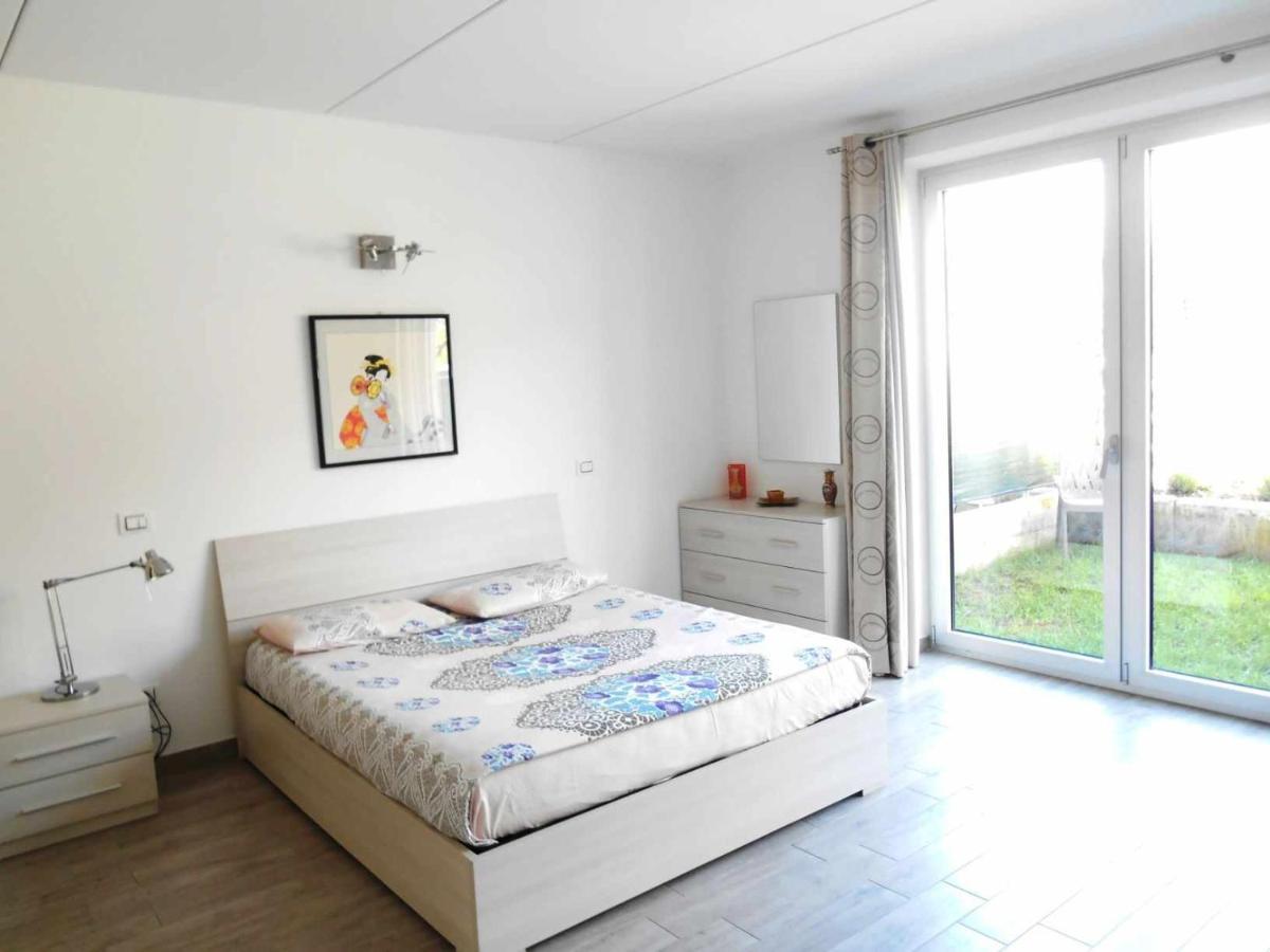 Direttamente Al Lago Apartments Мароне Стая снимка