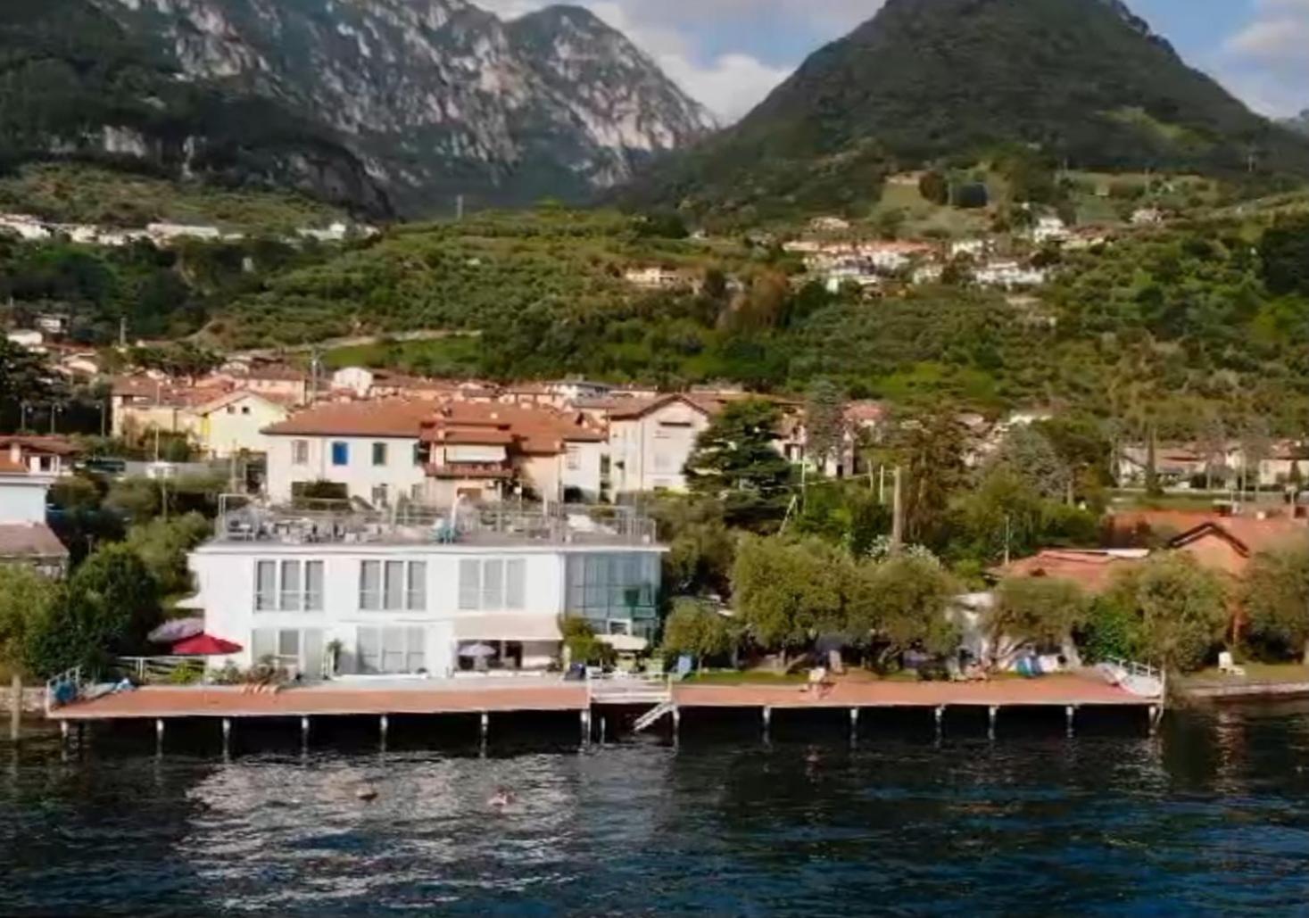 Direttamente Al Lago Apartments Мароне Екстериор снимка