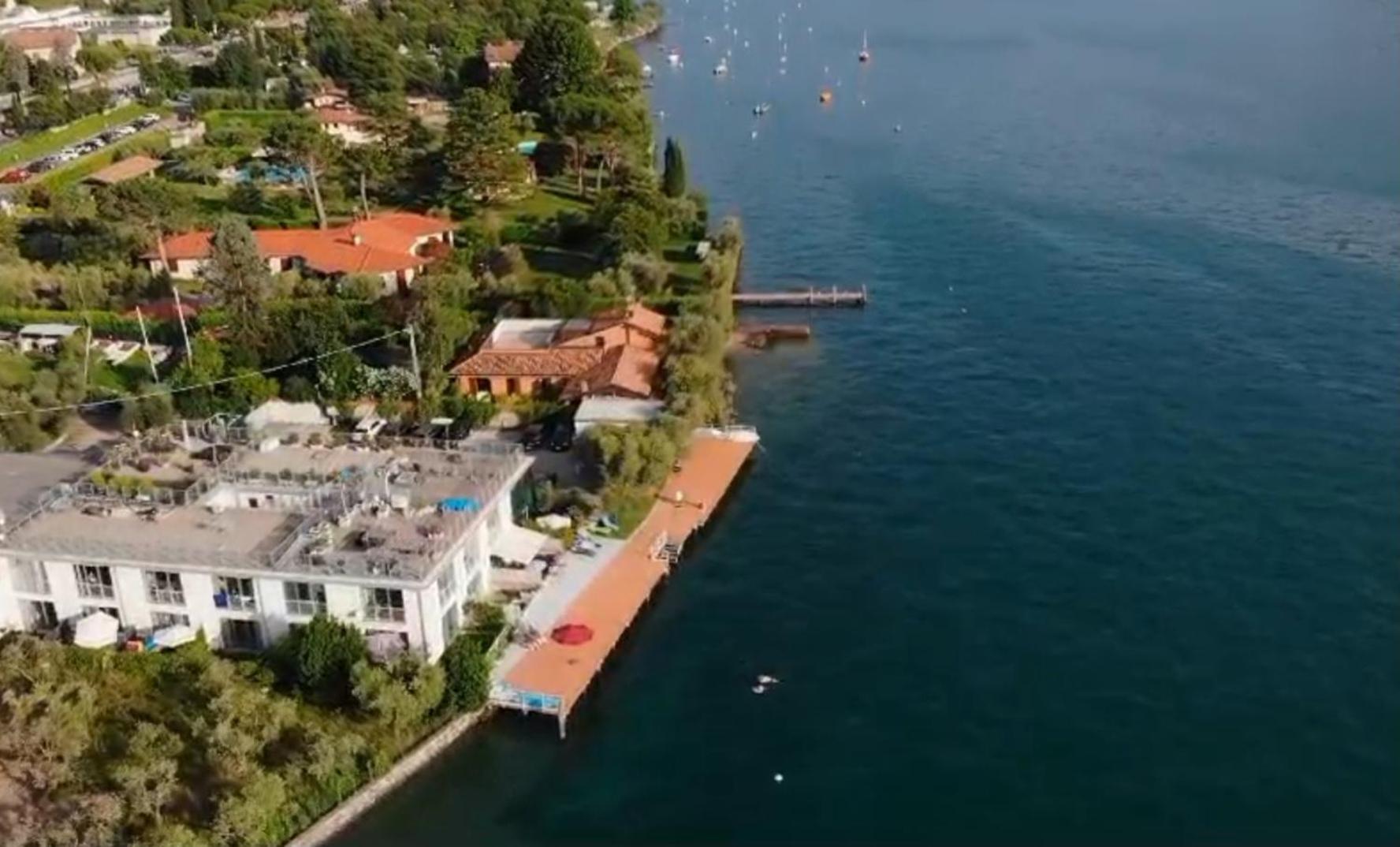 Direttamente Al Lago Apartments Мароне Екстериор снимка