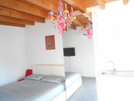 Direttamente Al Lago Apartments Мароне Екстериор снимка